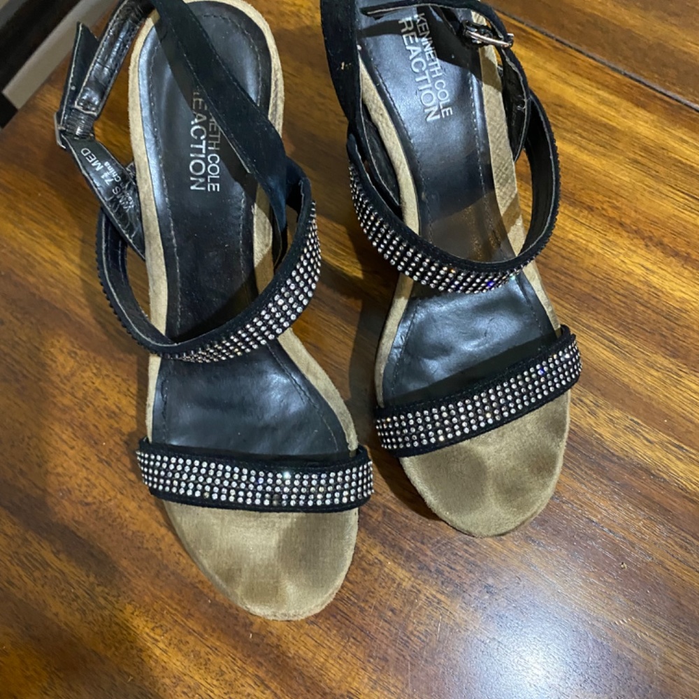 Sandals - Picture 4 of 5